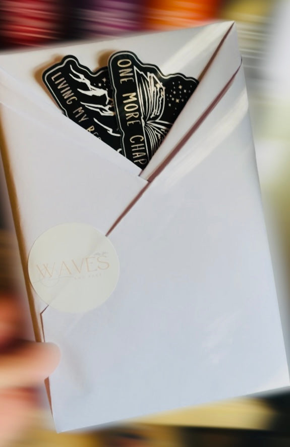 Blind Date With A Sprayed Edge Book & Beachy Bundle